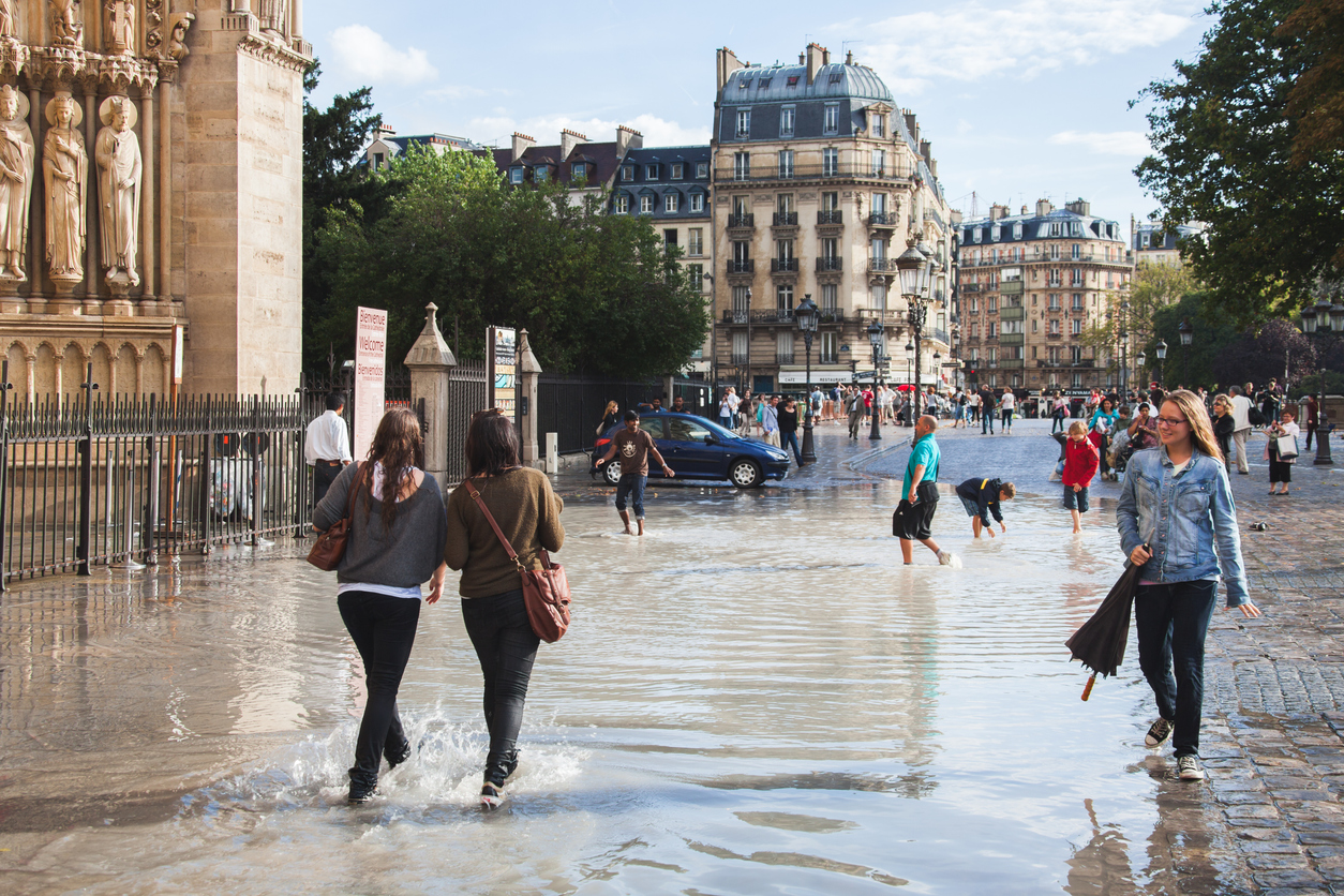 Resilience and Cultural Heritage in Urban Development - Guidance Paper on Integrated Risk Management 