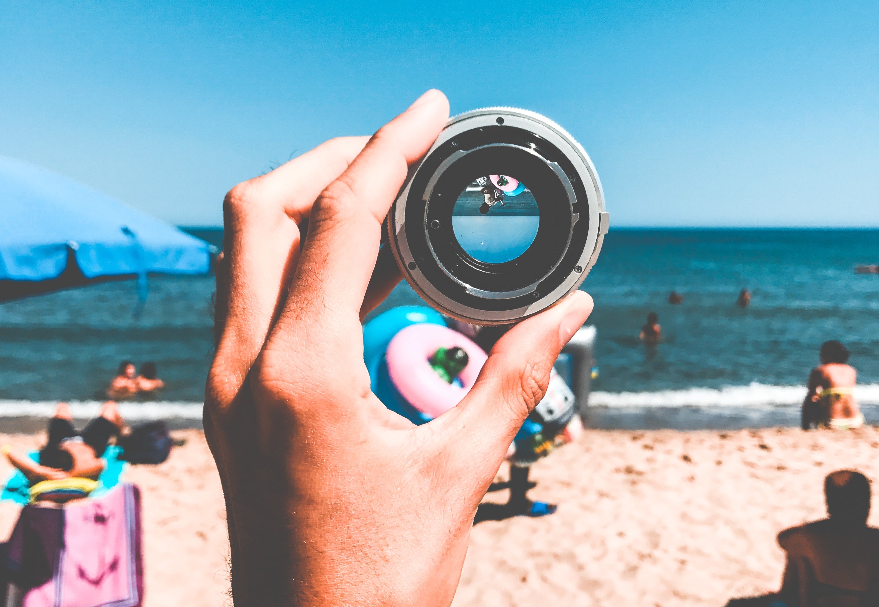 photograph-vacation-sand-summer-cameras-optics-hand