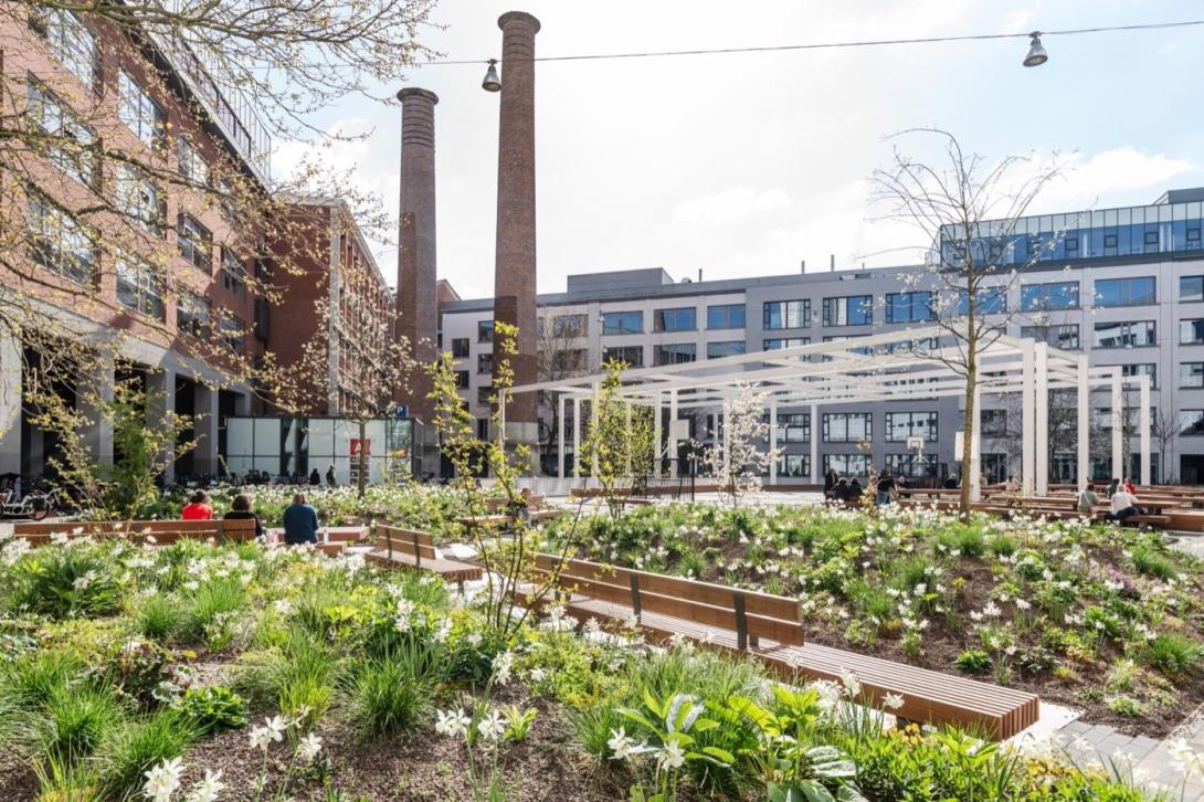 Den Bell, Antwerp (BE). Designed by OMGEVING.